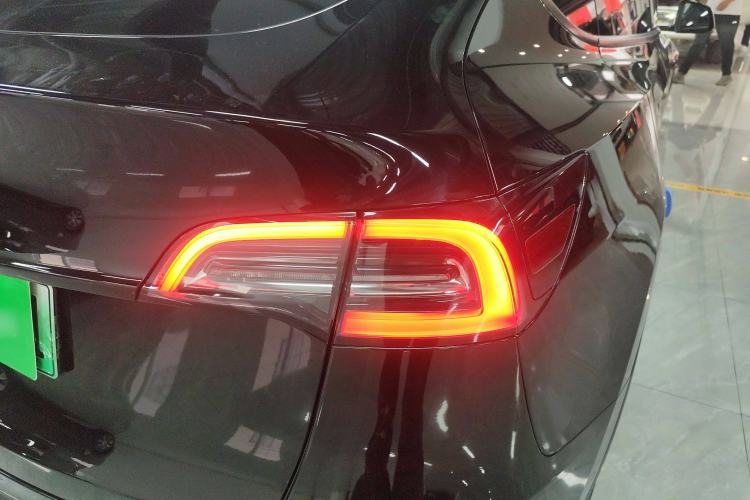 Used Tesla Model Y 2021 Standard Range Rear-Wheel Drive Version
