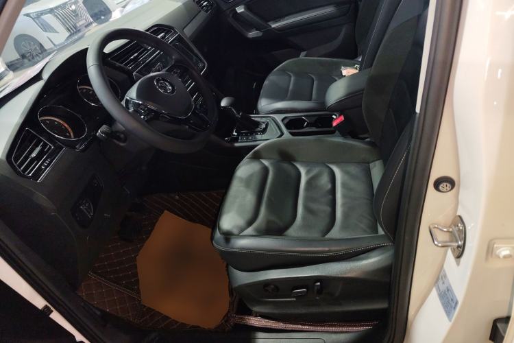 Used Volkswagen Tiguan L 2019 Updated Version 330TSI Automatic Two-Wheel Drive Panoramic Comfort Edition China VI Standard
