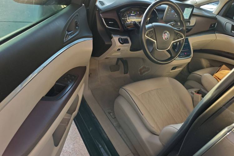 Used Buick GL8 2021 Land Cruiser Executive Class 652T Luxury Model
