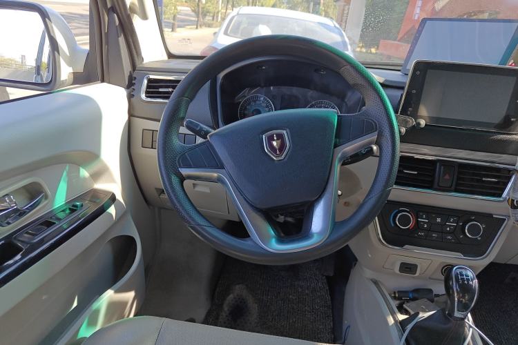 Used Jinbei New Hiace S 2021 1.6L Business Central Air-Conditioned Coach China VI Standard SWD16M