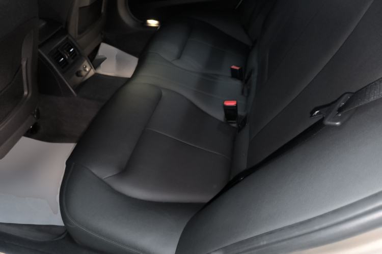 Used BMW 3 Series 2015 320Li Luxury Edition Fashion Model
