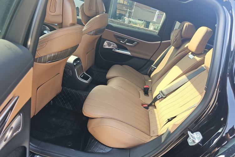 Used Mercedes-Benz E-Class 2025 Facelift E 300 L Luxury Edition
