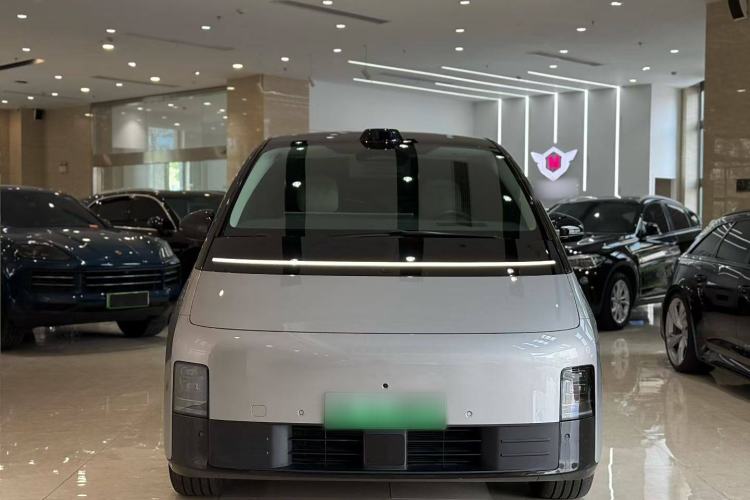 Used Li Auto MEGA 2024 Ultra Model

