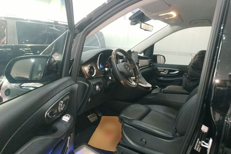 Used Mercedes-Benz V-Class 2022 V 260 L Long Wheelbase Prestige Edition
