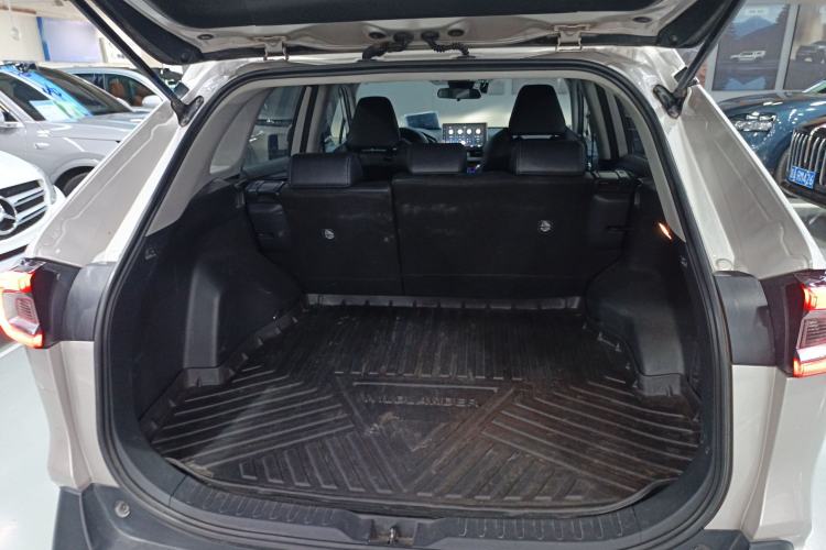 Used Toyota Wildlander 2022 Dual-Motor 2.5L E-CVT 4x4 Luxury PLUS Edition