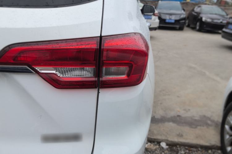 Used Haval M6 2018 Revised Version 1.5T DCT Two-Wheel Drive Elite Edition
