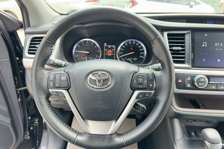 Used Toyota Highlander 2018 2.0T Four-Wheel Drive Prestige Version 7 Seats China VI Standard
