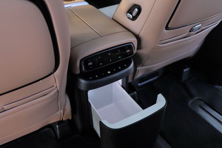 Used XPeng X9 2024 702 Ultra-Long Range Pro
