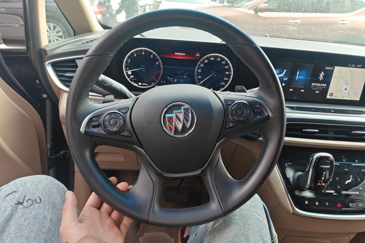 Used Buick GL8 2021 ES Landtrek 653T Luxury Model
