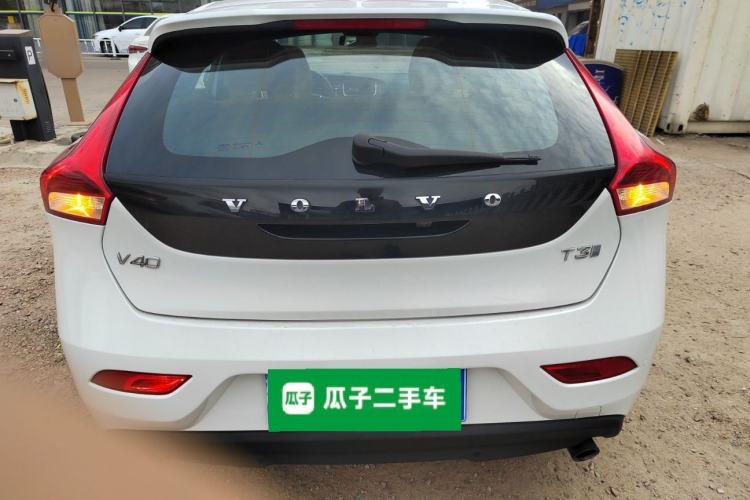 Used Volvo V40 2017 T3 Zhiya Edition
