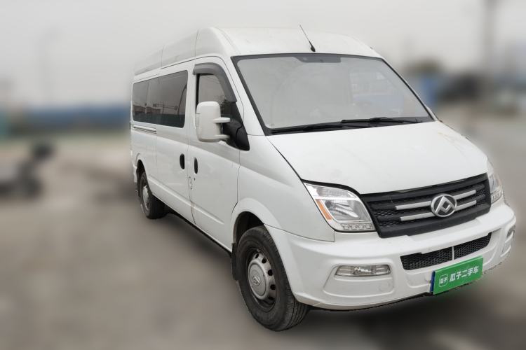Used SAIC MAXUS Xintu V80 2023 2.0T Manual Classic Aoyuntong Power Version Long Wheelbase Mid-Roof Design 6/7/8/9-Seater