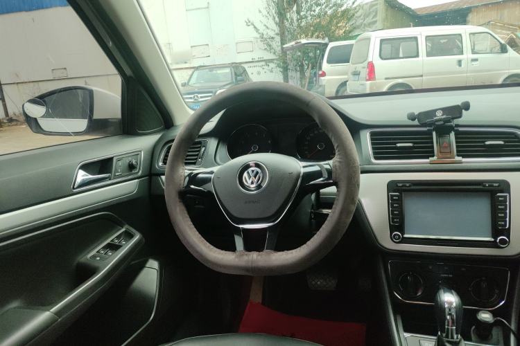 Used Volkswagen Gran Lavida 2015 1.6L Automatic Comfort Edition