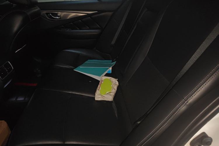 Used Infiniti Q50L 2018 2.0T Enjoyment Version China VI Standard
