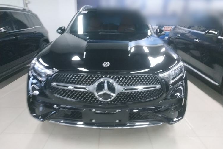 Used Mercedes-Benz GLC 2023 Facelift GLC 260 L 4MATIC Luxury Version 5 Seats
