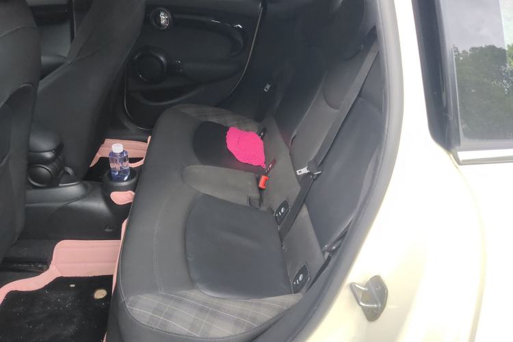 Used  MINI 2019 1.5T COOPER Classic Edition Five-Door Version
