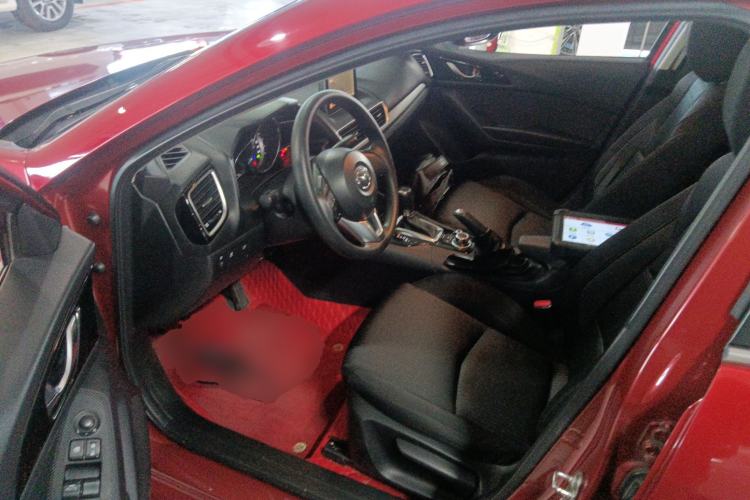 Used Mazda Mazda 3 Axela 2016 Sedan 1.5L Automatic Luxury Model
