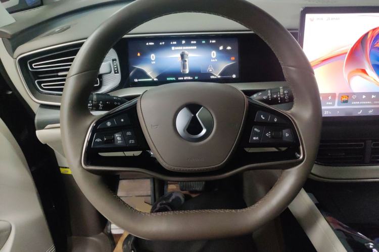 Used Denza D9 2022 DM-i 970 Four-Wheel Drive Prestige Model