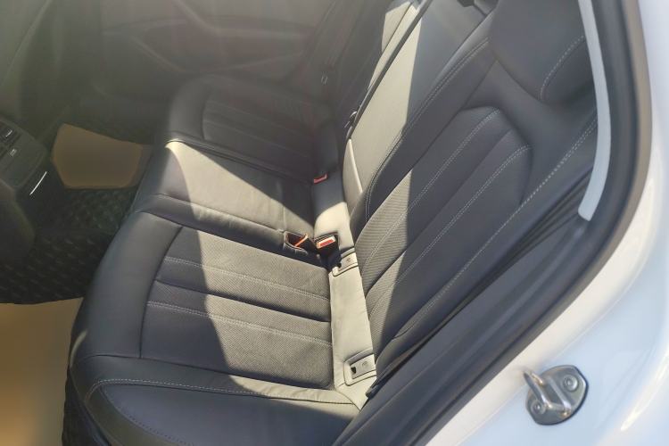 Used Audi A4L 2020 40 TFSI Luxury Dynamic Model
