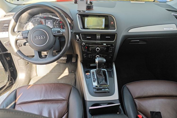 Used Audi Q5 2018 Collector's Edition 40 TFSI Ambition Model
