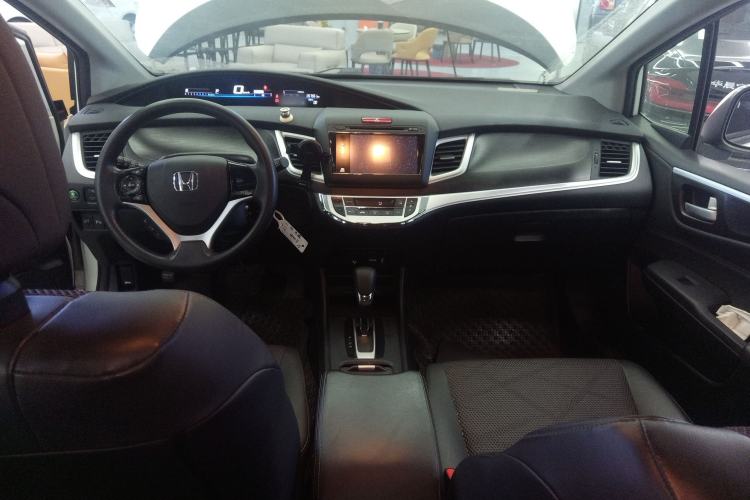 Used Honda Jade 2013 1.8L automatic Comfort version 5 seats