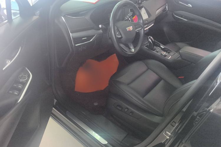 Used Cadillac XT4 2021 28T Two-Wheel Drive Leading Version
