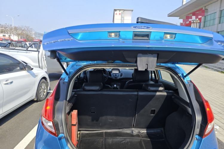 Used Ford Fiesta 2013 Hatchback 1.5L Manual Fashion Edition
