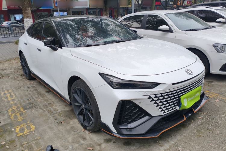 Used Changan UNI-V 2023 2.0T Leading-Speed Edition
