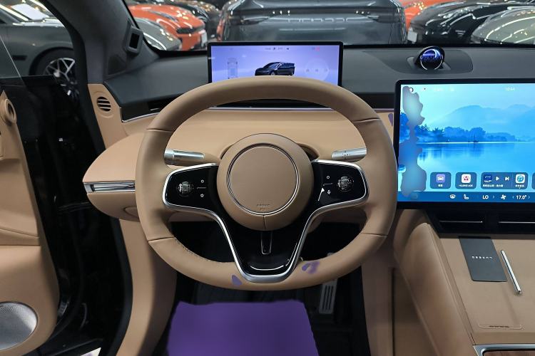 Used Hima Luxeed R7 2024 All-Electric 736 km Ultra
