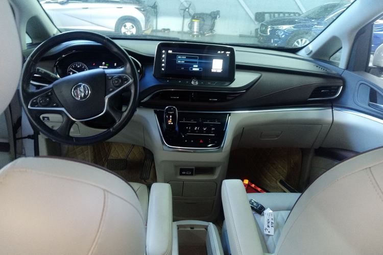 Used Buick GL8 2021 Land Cruiser Executive 652T Premium Model