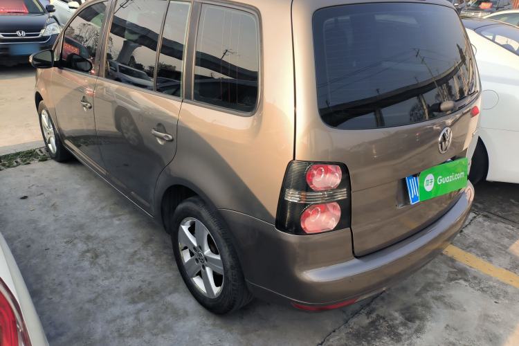 Used Volkswagen Touran 2015 1.4T Manual Fashion Edition 5-Seater
