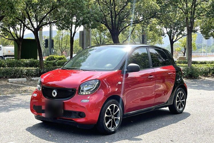 Used  forfour 2016 1.0L 52 kW Passion Edition
