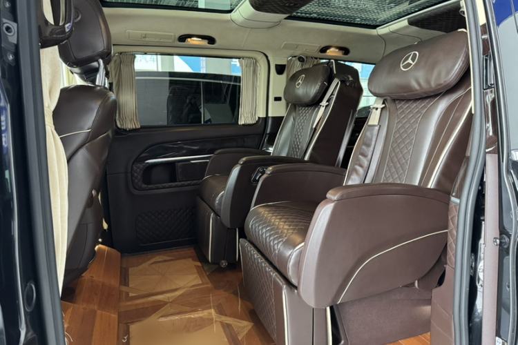 Used Mercedes-Benz V-Class 2017 V 260 L Prestige Extended Edition

