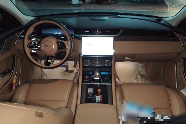 Used Jaguar XFL 2025 Model—2.0T P250, Two-Wheel Drive, Premium Luxury Edition