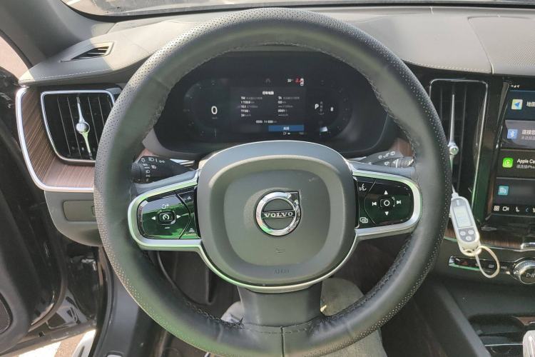 Used Volvo XC60 2025 B5 Four-Wheel Drive Smart & Advanced Luxury Edition
