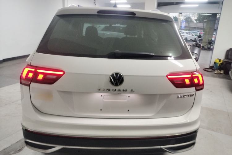 Used Volkswagen Tiguan L 2023 330TSI Automatic Two-Wheel Drive Smart Edition
