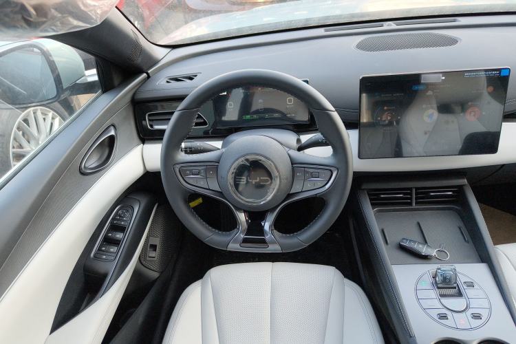 Used BYD Seal 06 New Energy 2024 DM-i 80KM Prestige Model
