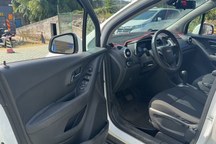 Used Chevrolet Trax 2016 1.4T Automatic Two-Wheel Drive Comfort Version with Sunroof
