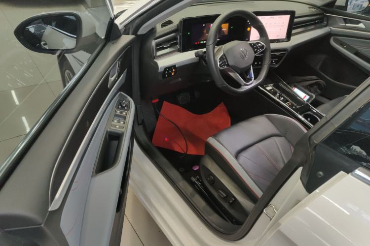 Used Volkswagen Lamando 2023 Lavida L 280TSI DSG Cool & Spicy Edition
