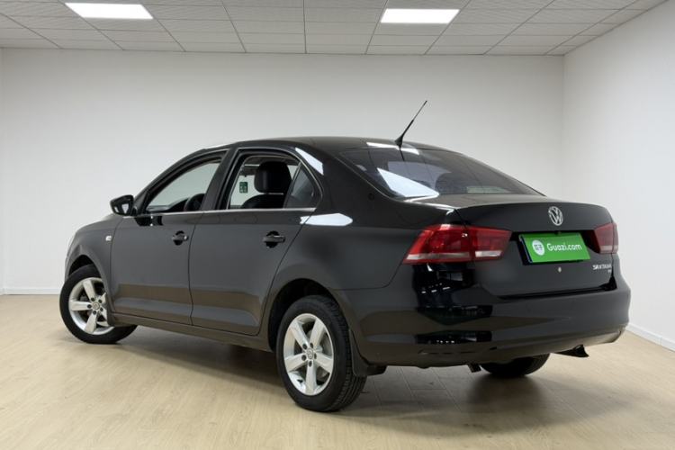 Used Volkswagen Santana 2015 1.6L Manual Comfort Edition
