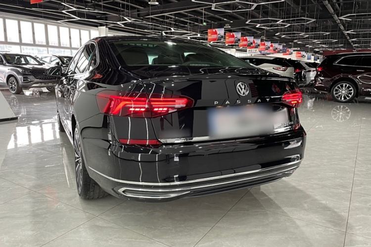 Used Volkswagen Passat 2020 330TSI Luxury Edition China VI
