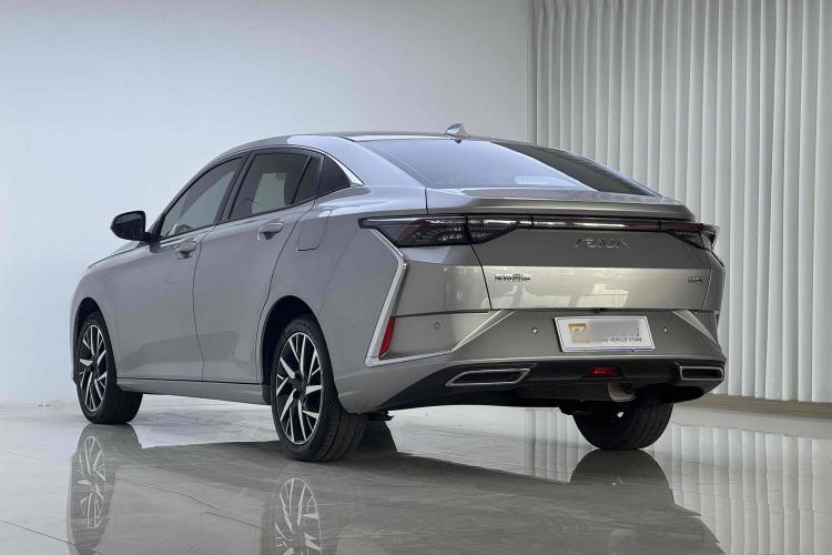 Used Dongfeng Aeolus Yixuan 2020 230T Automatic Dazzle Track Edition
