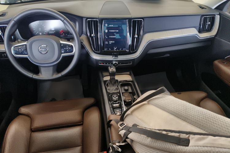 Used Volvo XC60 2020 T5 4x4 Smart Luxury Edition
