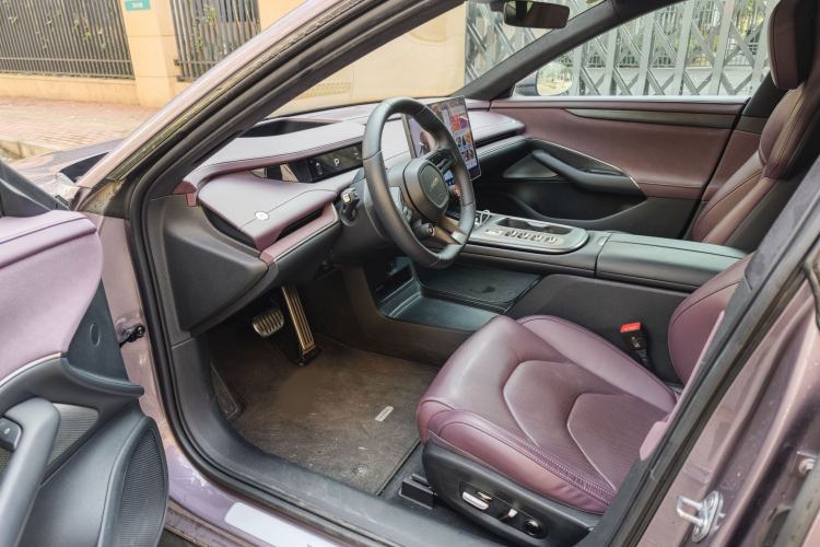 Used  SU7 2024 Four-Wheel Drive Ultra-Long Range Advanced Intelligent Driving Max Edition
