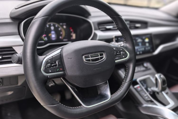 Used Geely Auto Emgrand X7 Sport 2022 1.8TD DCT Zhiya Trim