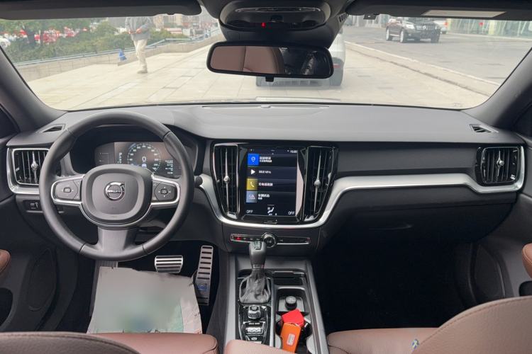 Used Volvo S60 2021 T4 Zhiyi Luxury Edition