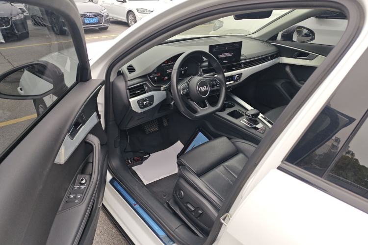 Used Audi A4L 2022 40 TFSI Luxury Dynamic Model