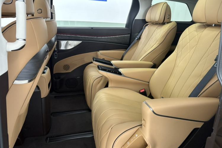 Used Denza D9 2024 DM-i 980 Four-Wheel Drive Prestige Model