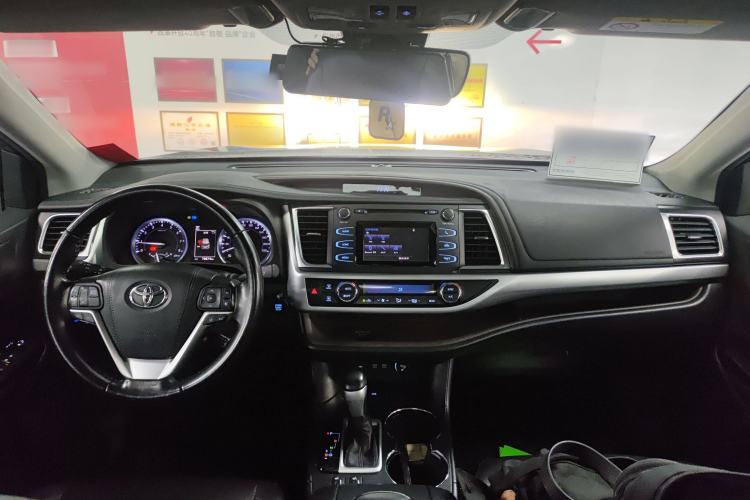 Used Toyota Highlander 2018 2.0T Two-Wheel Drive Luxury Edition 7 Seats China VI Standard