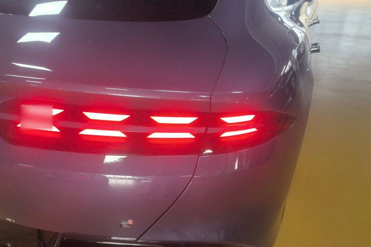 Used Denza Z9 2024 1100 km Four-Wheel Drive Max Version
