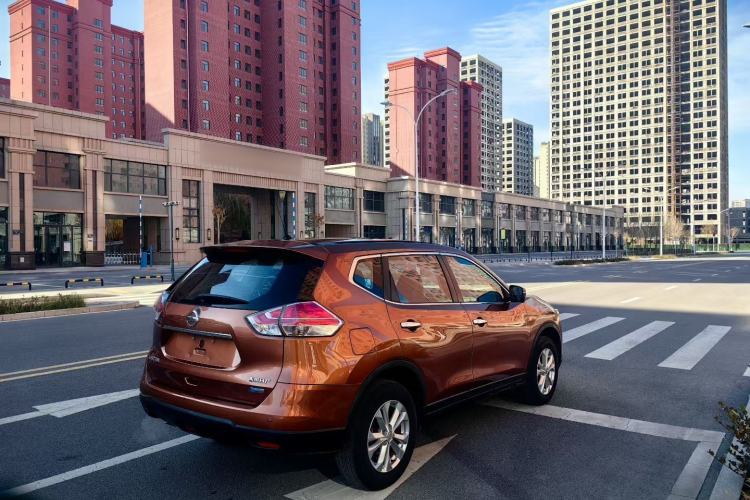 Used Nissan X-Trail 2015 2.0L CVT Comfort MAX Edition 2WD
